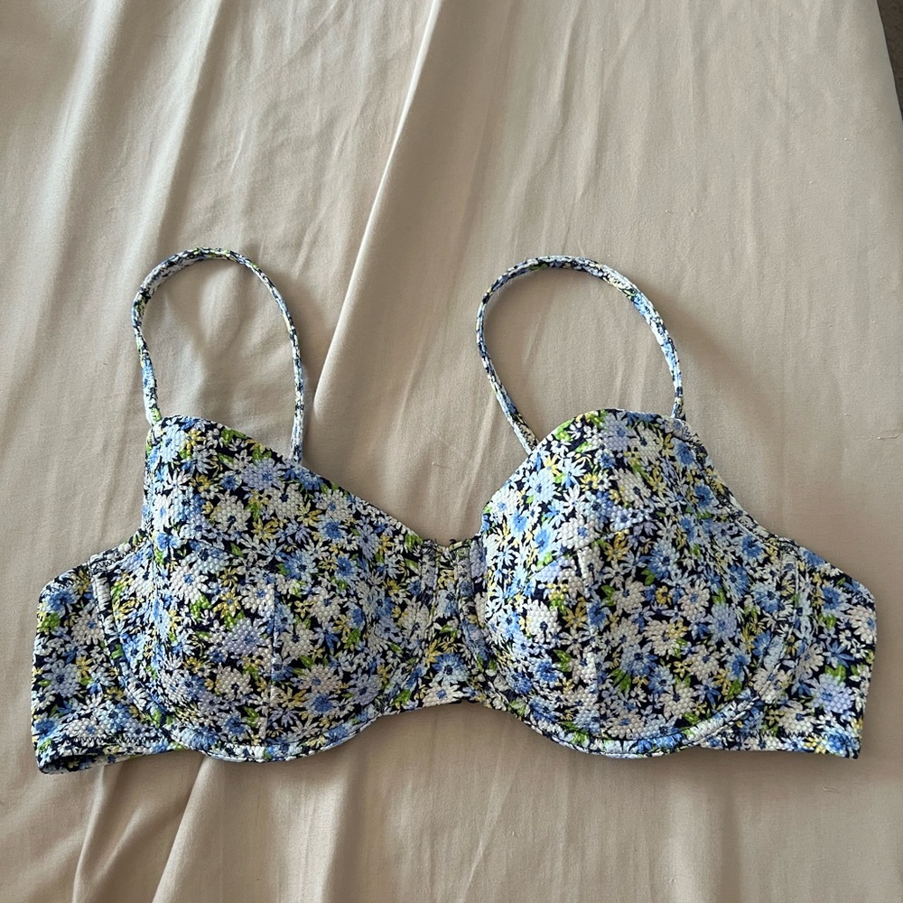 Floral Underwire swim top